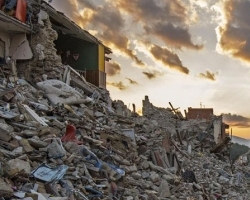 WHAT DOES IT MEAN TO DREAM OF ESCAPING FROM A STRONG EARTHQUAKE